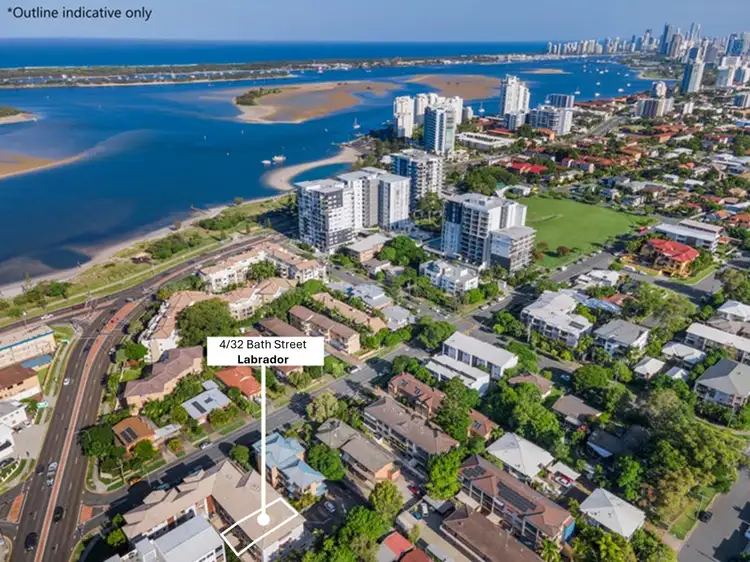 4/32 Bath Street, Labrador QLD 4215