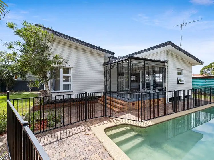 7 Smith Street, Deagon QLD 4017