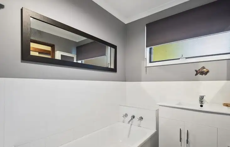 Fourth view of Homely house listing, 8 Heatherdew Close, Endeavour Hills VIC 3802