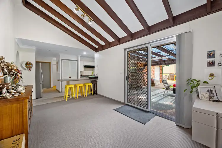 Fifth view of Homely house listing, 15 Jessica Place, Rosemeadow NSW 2560