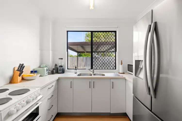 Fourth view of Homely unit listing, 2/8 Oceanic Drive, Mermaid Waters QLD 4218