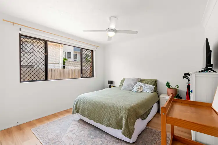 Sixth view of Homely unit listing, 2/8 Oceanic Drive, Mermaid Waters QLD 4218