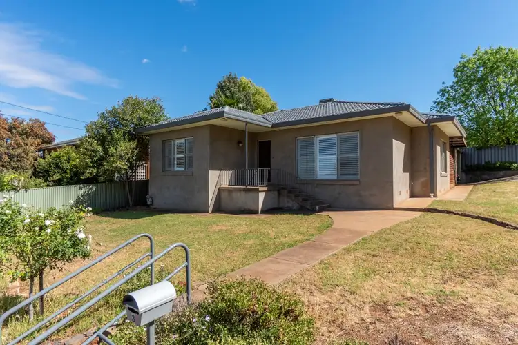 3 Parry Drive, Temora NSW 2666