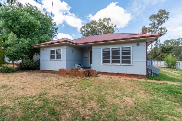 216 Austral Street, Temora NSW 2666