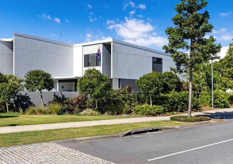 7 Marina Court, Hope Island QLD 4212