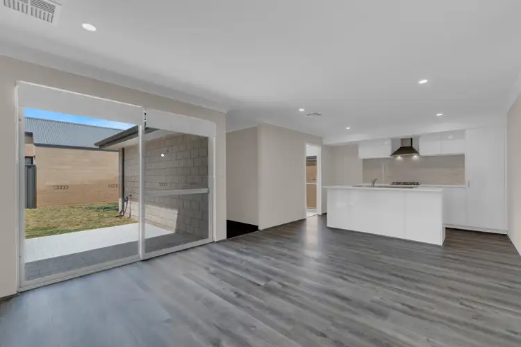 Fourth view of Homely house listing, 7 Tabley View, Lakelands WA 6180