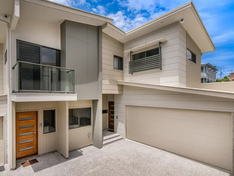 2/8 Houthem St, Camp Hill QLD 4152