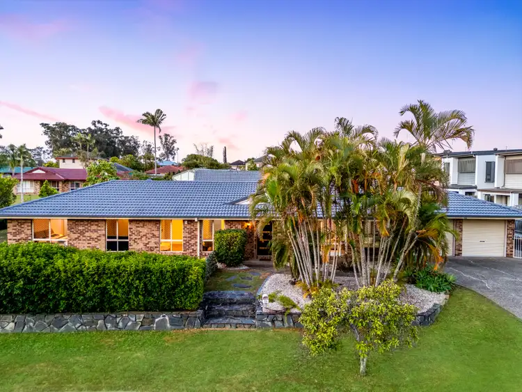 26 Avondale Crescent, Parkinson QLD 4115