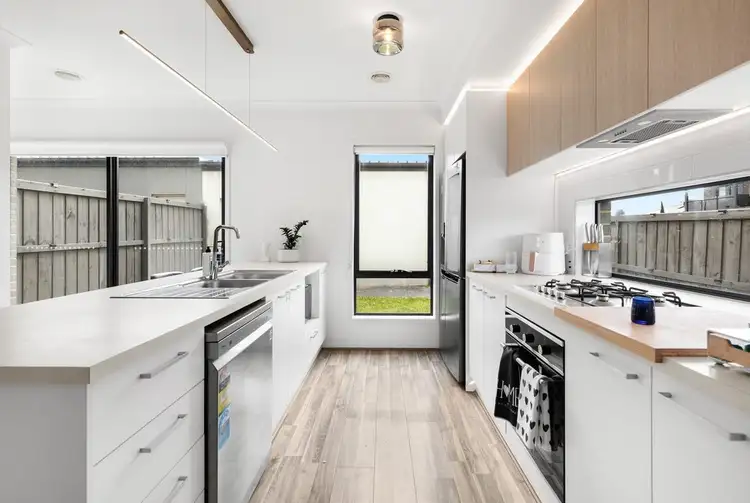 Fourth view of Homely house listing, 2 Peterlee Walk, Werribee VIC 3030