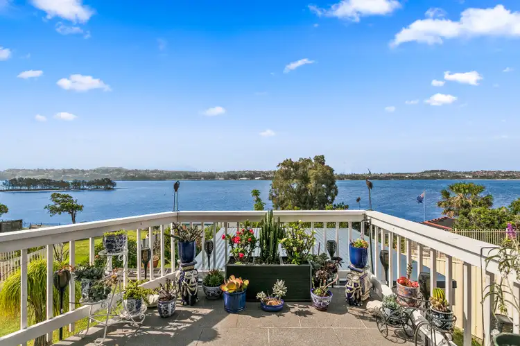 154 Lakeview Parade, Primbee NSW 2502