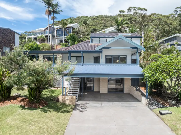 4 Murrawal Road, Stanwell Park NSW 2508