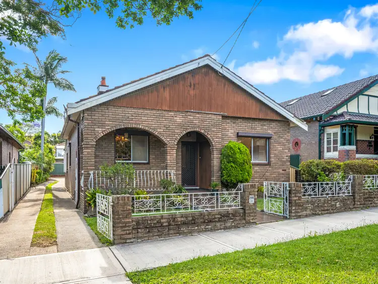 31 Service Avenue, Ashfield NSW 2131