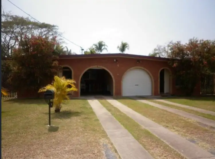 1/4 Lambourne Avenue, Norman Gardens QLD 4701