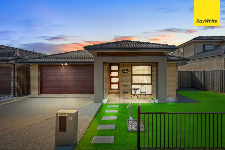 46 Bromley Circuit, Thornhill Park VIC 3335
