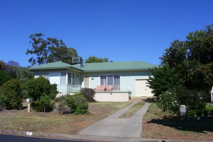 36 Moor Street, Parkes NSW 2870