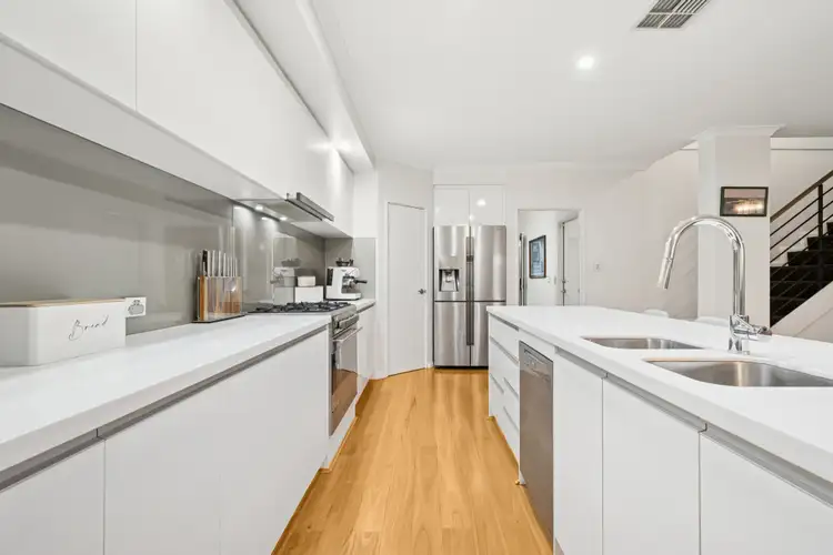 Sixth view of Homely house listing, 13 Sinagra Way, Yangebup WA 6164