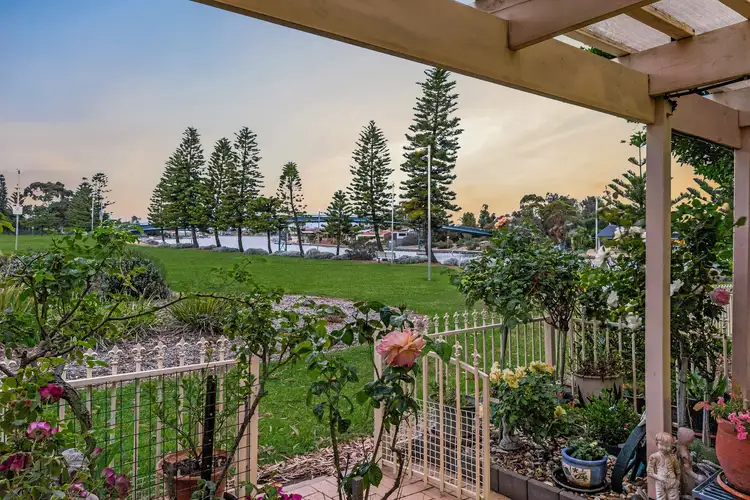 6/5 Redsails Court, West Lakes Shore SA 5020