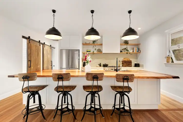 49 Dixon Stret, Coolangatta QLD 4225