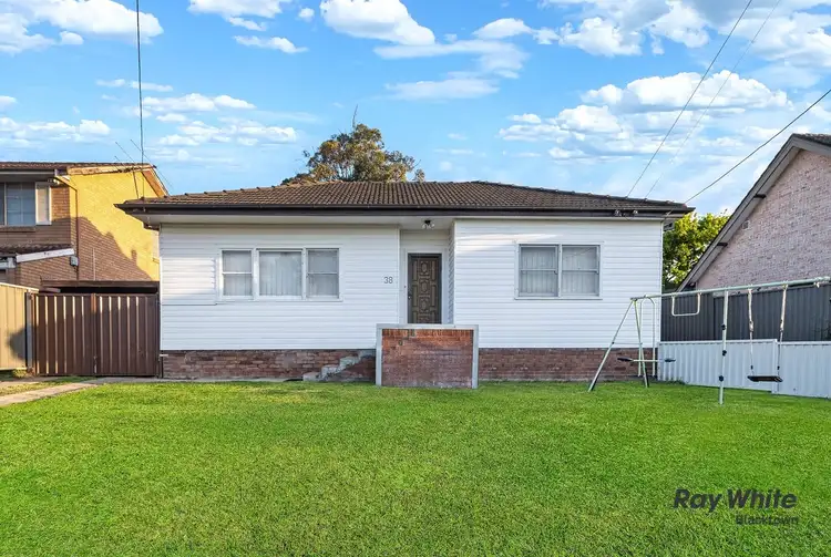 38 Hilltop Avenue, Blacktown NSW 2148
