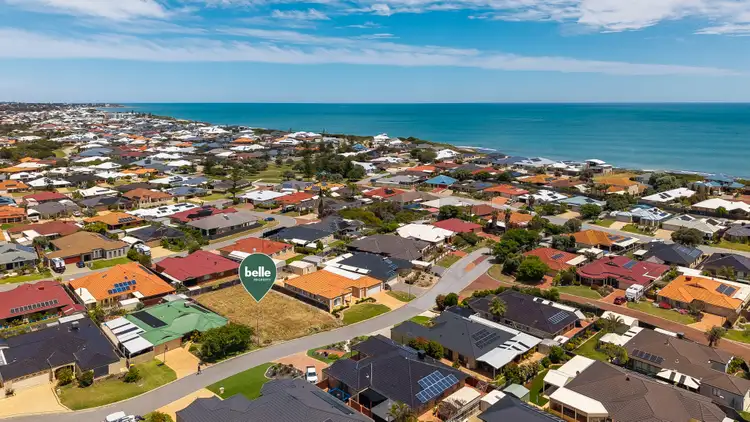 13 Castaway Cove, Halls Head WA 6210