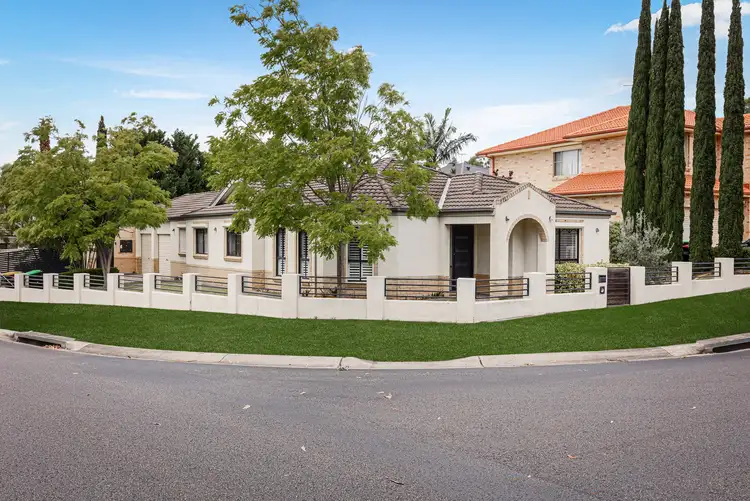 2 Ferraro Crescent, West Hoxton NSW 2171