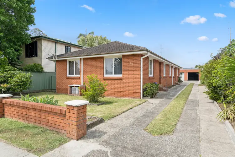 124 Central Avenue, Oak Flats NSW 2529