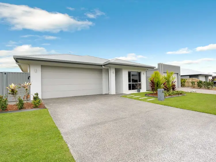 Second view of Homely house listing, 10 Lillydale Way, Trinity Beach QLD 4879