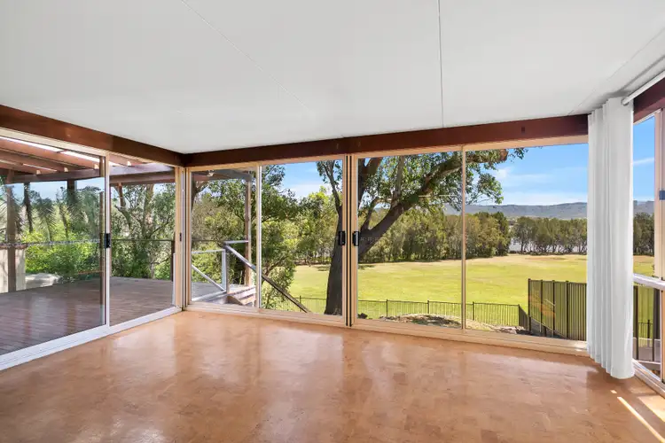 27 Bridge Avenue, Oak Flats NSW 2529