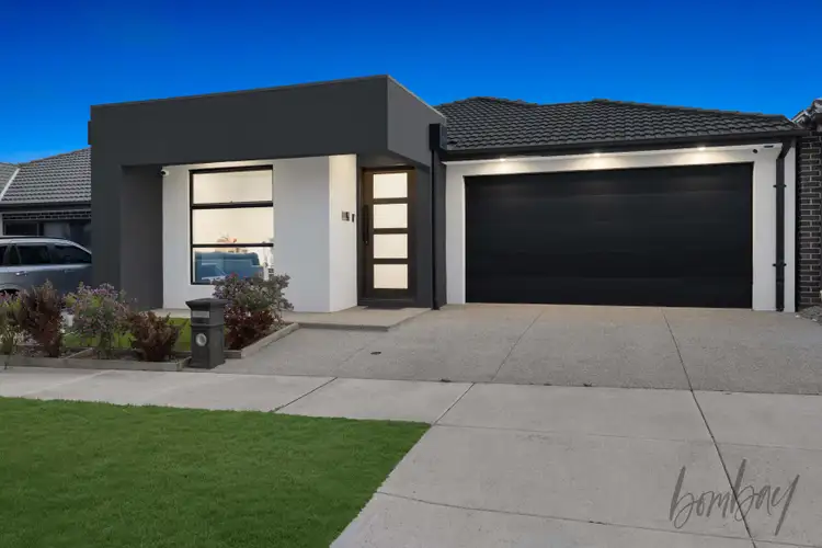 Second view of Homely house listing, 11 Akashi Crescent, Craigieburn VIC 3064