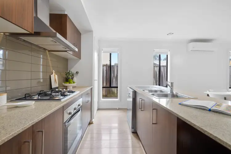 Fifth view of Homely house listing, 35 Royaloak Crescent, Cranbourne East VIC 3977