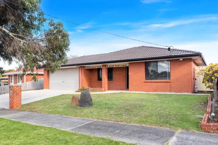 14 Gillingham Crescent, Craigieburn VIC 3064