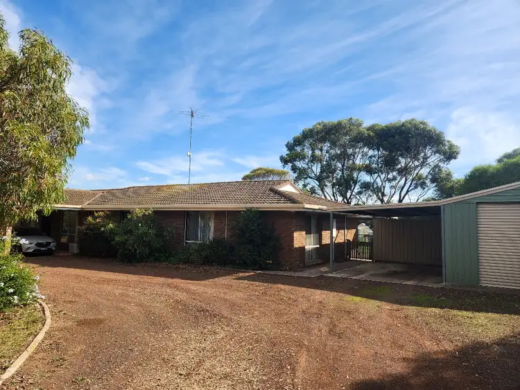 305 Emmersons Road, Lovely Banks VIC 3213