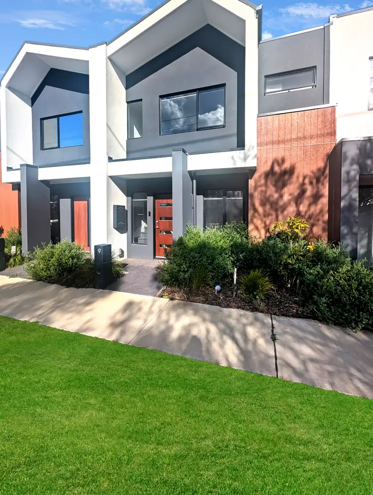 9 Avalon Walk, Armstrong Creek VIC 3217