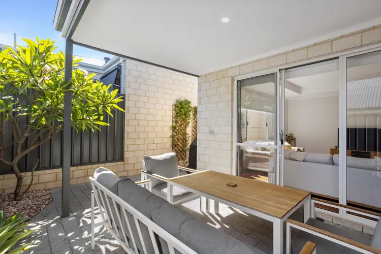 3B Windsor Place, Kallaroo WA 6025