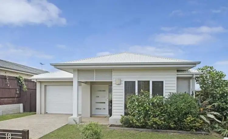 18 Severn Crescent, North Lakes QLD 4509