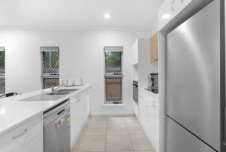 42/15-25 Skull Rd, White Rock QLD 4868