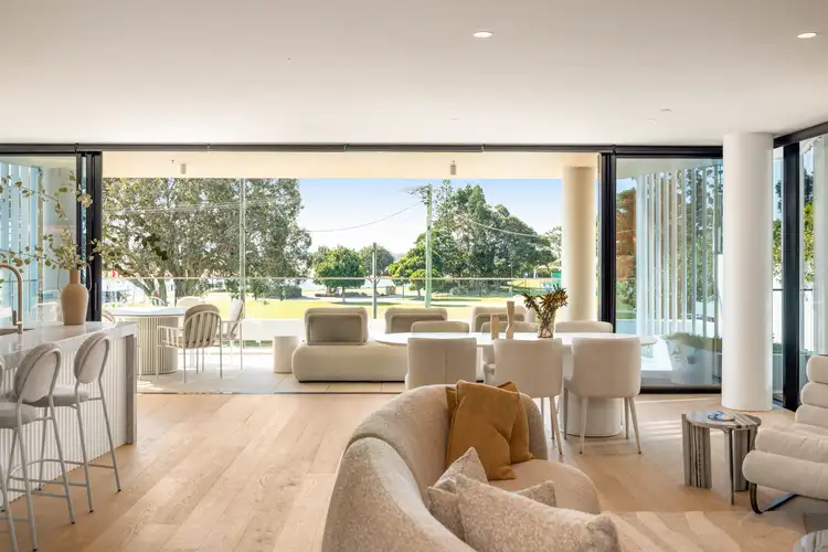 2/17 The Esplanade, Maroochydore QLD 4558