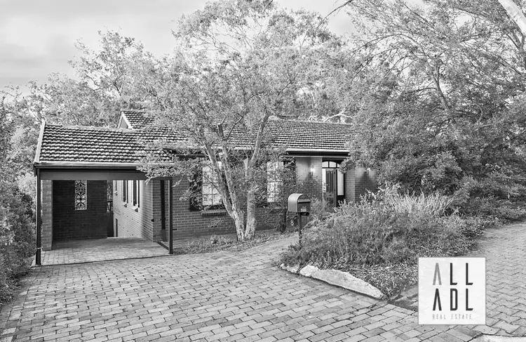 8 Deering Crescent, Banksia Park SA 5091