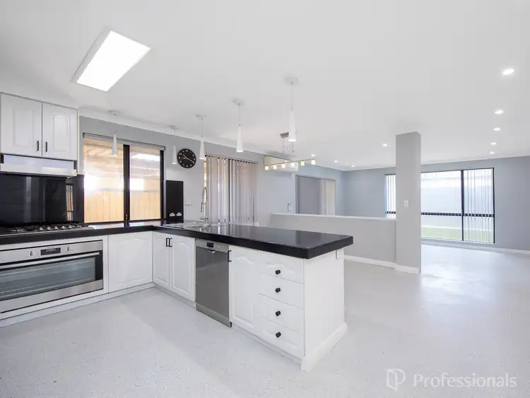 22 Axford Road, Alexander Heights WA 6064