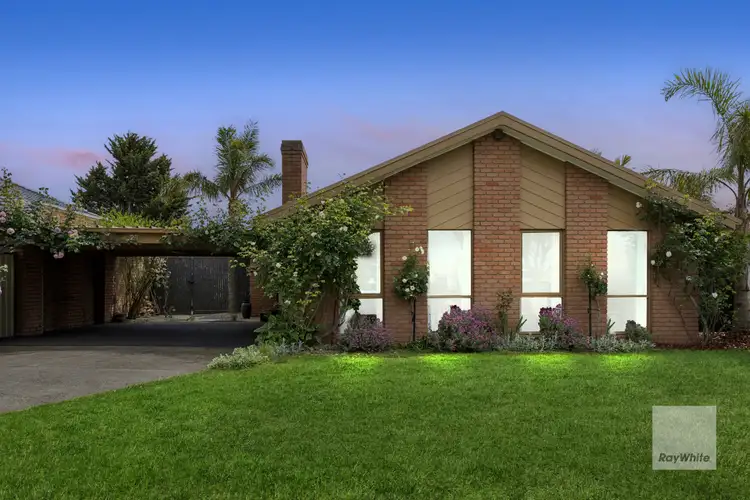 28 Morcambe Crescent, Keilor Downs VIC 3038