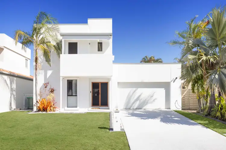 13 Santorini Court, Parrearra QLD 4575