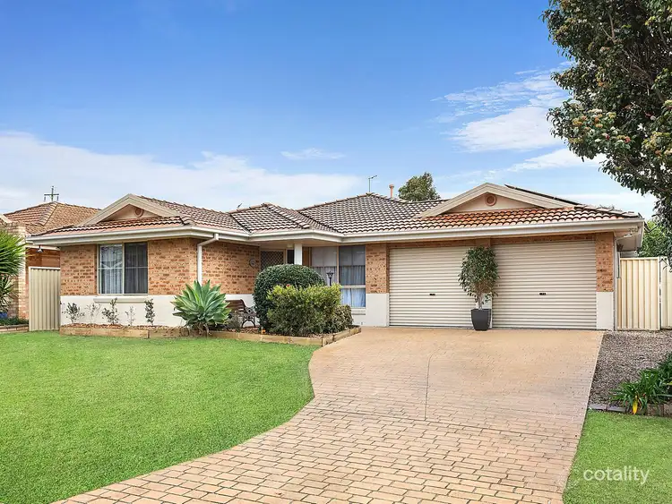 11 Namoi Court, Wattle Grove NSW 2173