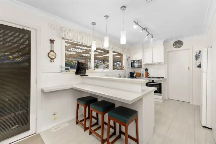 77 Albenca Street, Cheltenham VIC 3192