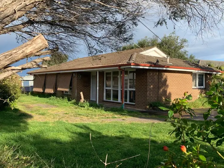 2 Winnington Street, Deer Park VIC 3023