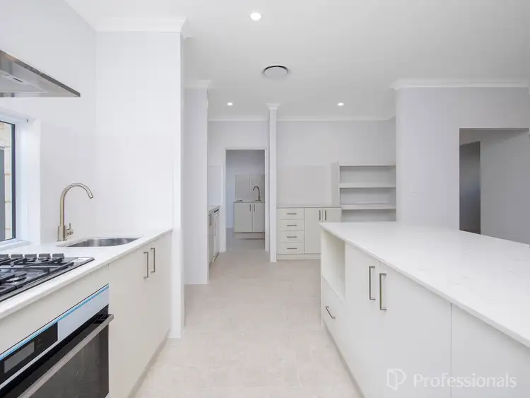 41 Casina Way, Jindalee WA 6036