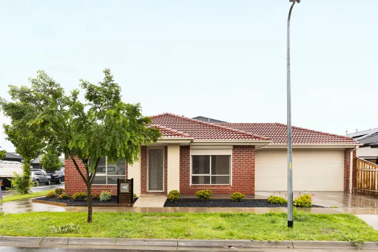 2 Turmeric Avenue, Mickleham VIC 3064