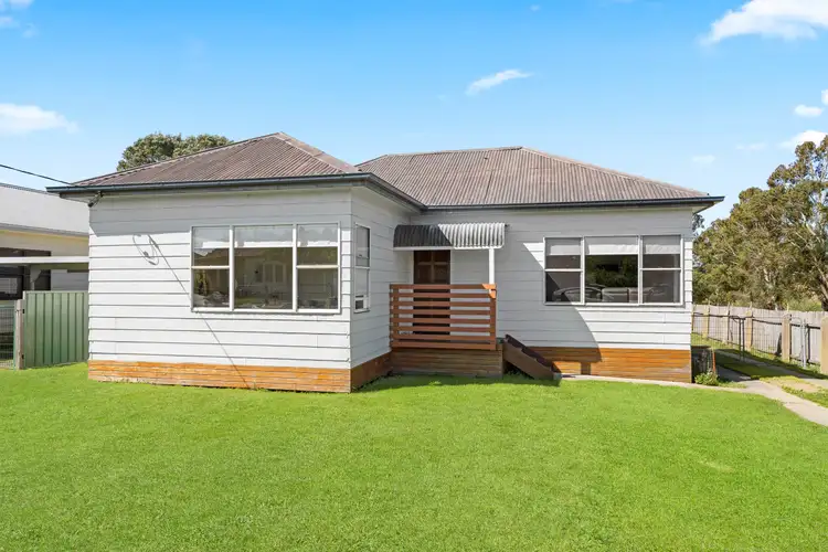 9 Gray Avenue, Goulburn NSW 2580