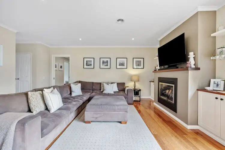 Fourth view of Homely house listing, 10 Astrid Court, Berwick VIC 3806