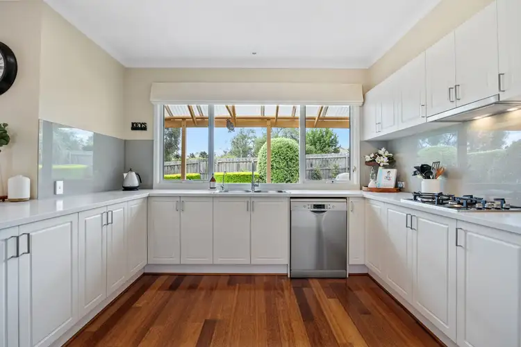 Sixth view of Homely house listing, 10 Astrid Court, Berwick VIC 3806