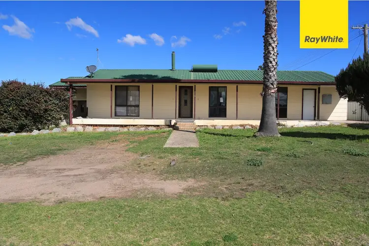 2 Stirling Street, Inverell NSW 2360